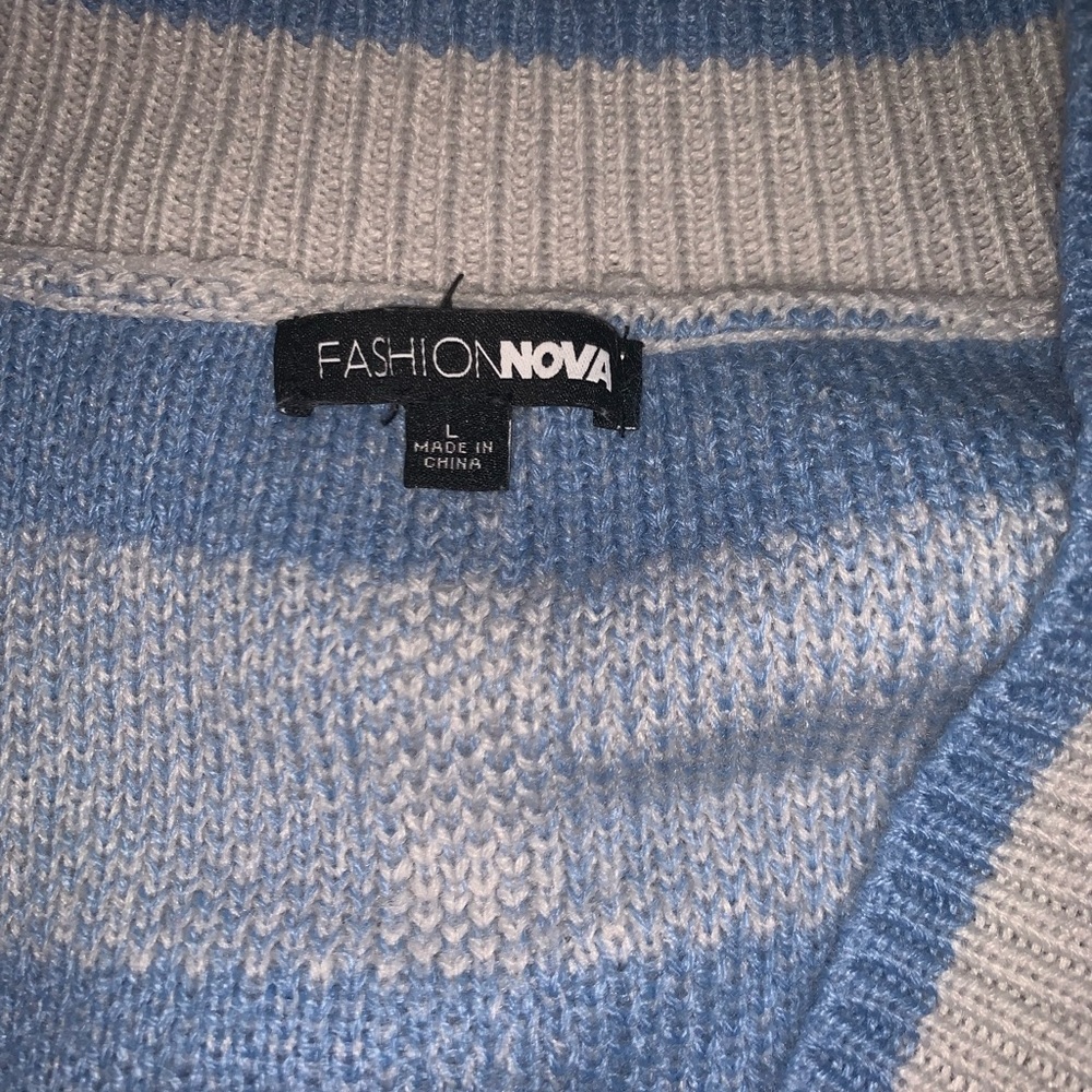 Fashion nova sweater - Picture 2 of 2